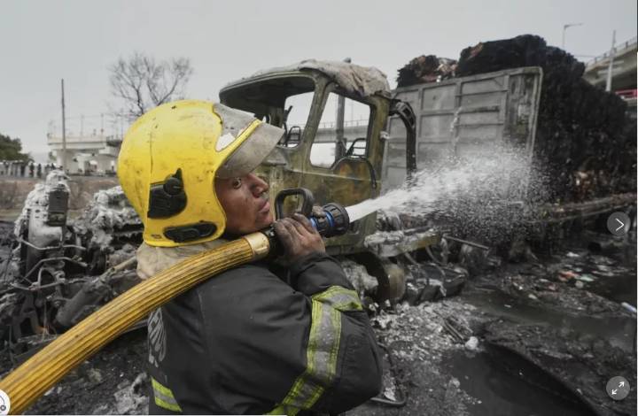 Investigan explosión de camión de gas en la Ciudad de México. Gobierno fortalecerá seguridad