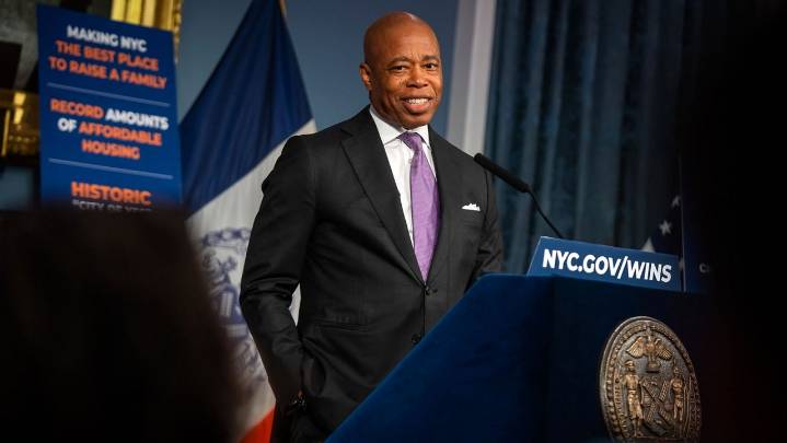 Adams touts benefits of casinos ahead of Freedom Plaza vote