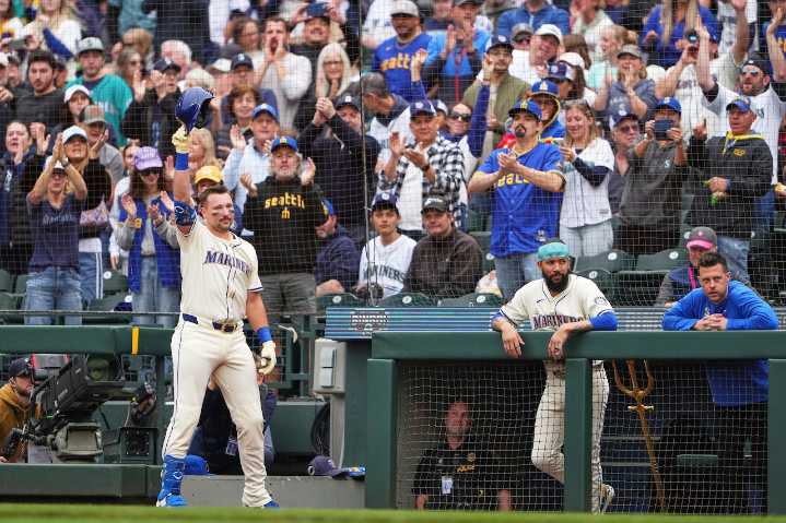 Seattle Mariners’ Cal Raleigh hits 54th homer to match Mickey Mantle’s 64