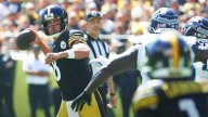 Steelers’ Aaron Rodgers ties Brett Favre on all