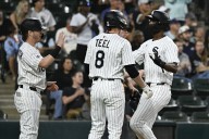 Deadspin | White Sox hold off Rays rally to even series