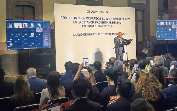 Garduño pide disculpas; familiares exigen verdad