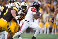 Deadspin | Devon Dampier tosses 2 TDs as No. 20 Utah takes down Wyoming