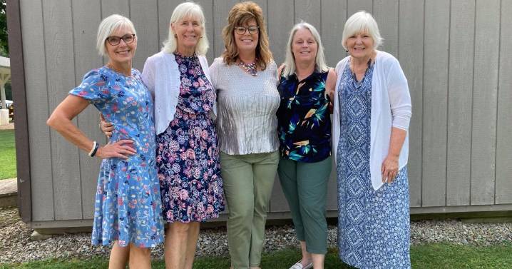 Breast Cancer Awareness | Sisters working to raise awareness of metastatic breast cancer