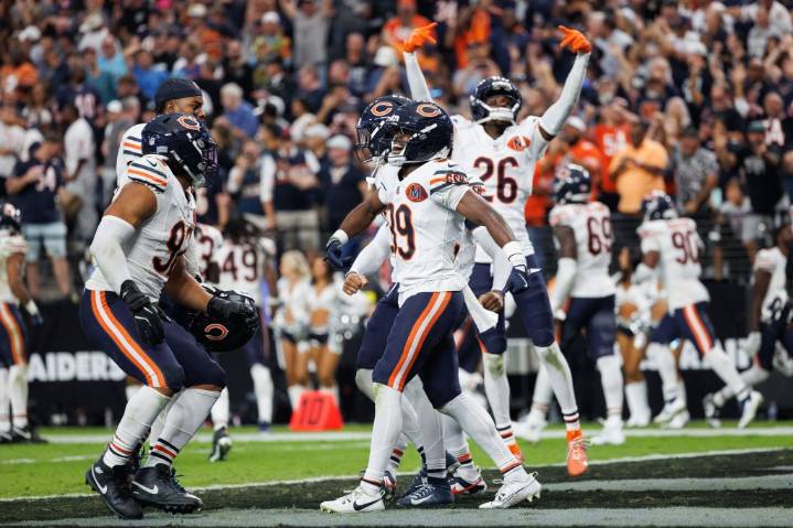 Josh Blackwell’s game-saving field goal block helps Chicago Bears special teams and defense ‘find a way to win’