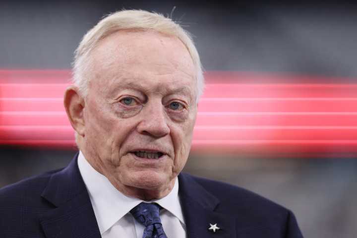 Jerry Jones Sends Strong Message to Micah Parsons Before Packers