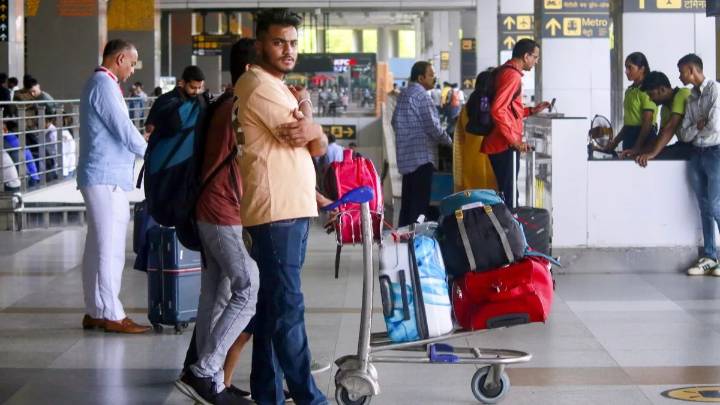 Hoax bomb threat to Delhi airport, schools prompts security alert