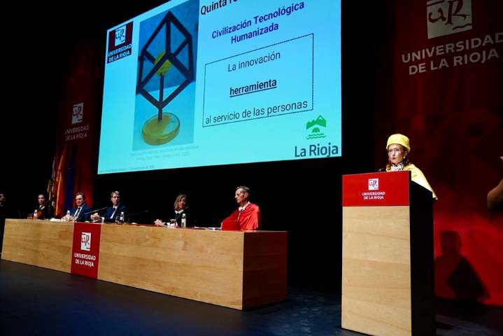 La UR apuesta por mejorar la empleabilidad de los titulados