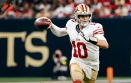 Mac Jones lleva al triunfo a los 49ers 26
