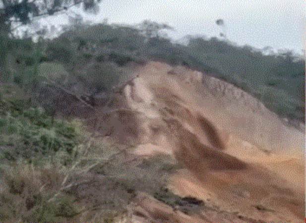 Amazonas: deslizamiento de cerro deja cuatro fallecidos y vía interrumpida