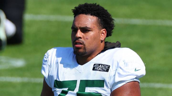 Source -- Jets' Vera-Tucker (triceps) to have season