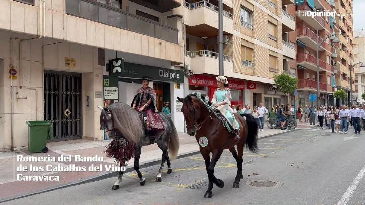 Un millar de romeros y doscientos caballos hacia las Fuentes del Marqués