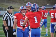 Herbert Hoover slips by Nitro on late field goal, 15