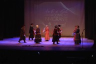 Emotiva gala por el Día del Inmigrante: más de 37 colectividades colmaron el Teatro 3 de Febrero