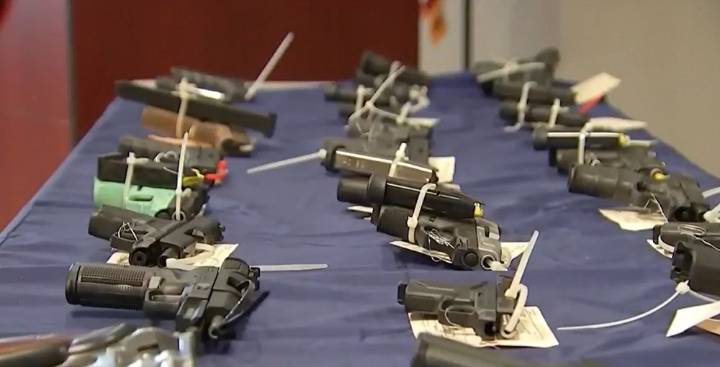 Fiscal de Florida instruye a fuerzas del orden a no prohibir el porte de armas en público