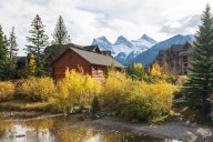 8 Alberta small towns and cities that become magical in the fall