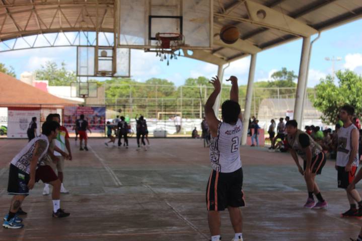 EXITOSO TORNEO DE BARRIOS DEL JAGUAR EN HOPELCHÉN