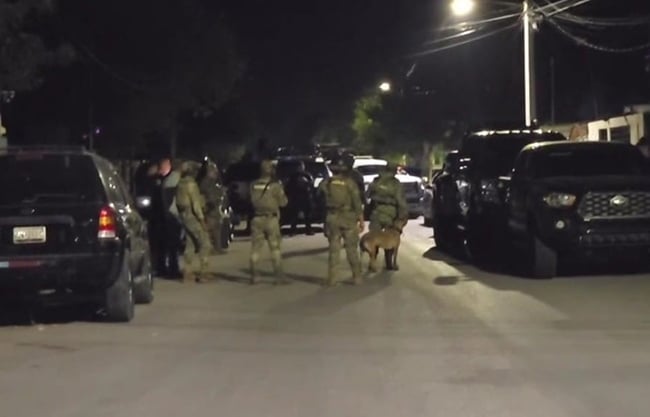Catean domicilio y arrestan a mujer en Piedras Negras