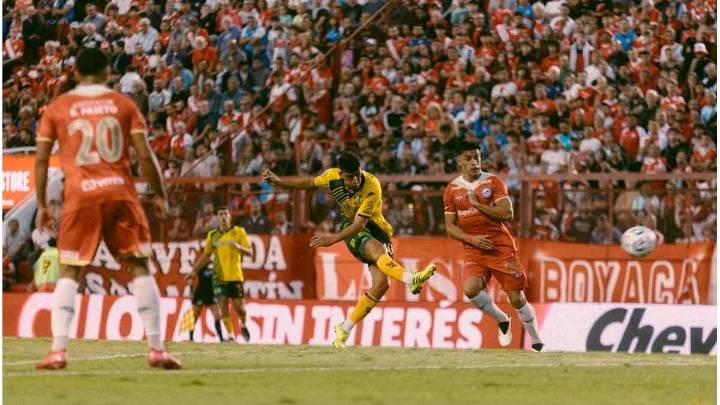 Aldosivi tiene una parada brava ante Argentinos para intentar salir del fondo