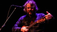 Jeff Tweedy charms in stripped-down set at Iowa City Songwriters Festival