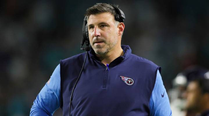 Trouble Mounts for Mike Vrabel After Struggling Patriots Rookie Gets Obvious Message The Patriots head coach, Mike Vrabel gives a clear and sound message to rookie RB TreVeyon Henderson after unimpres