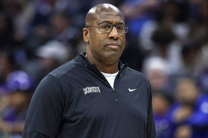 Mike Brown Sends Clear Message to Knicks Locker Room Amid Confirmed Trade Plan Mike Brown sends strong message to the New York Knicks locker room as he gives a major nod to trade confirmations. Adrija