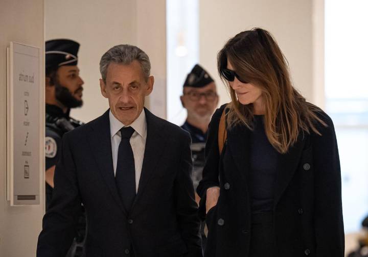 La derecha y la extrema derecha francesas critican «la severidad» de los jueces con Sarkozy