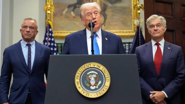 White House links Tylenol to autism risk, experts say link is unproven