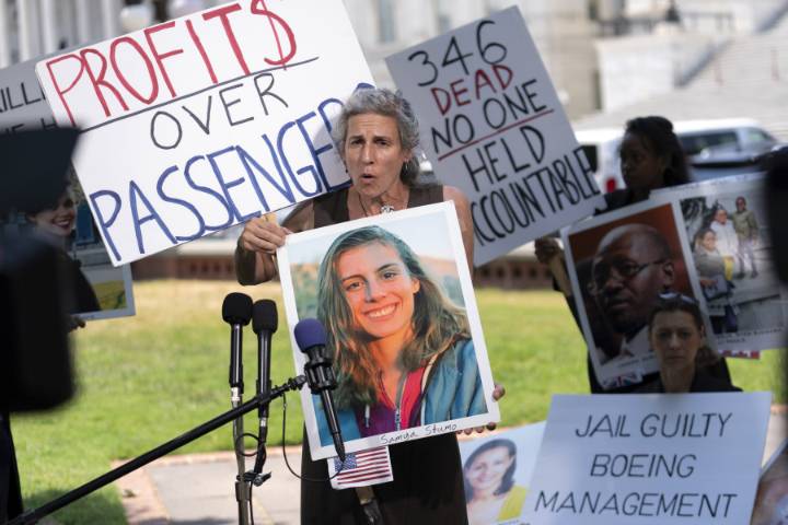 Families of Boeing crash victims to make potential final plea for criminal prosecution