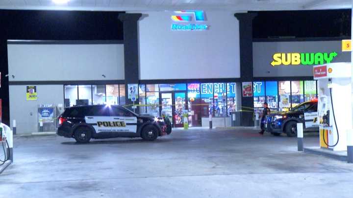 Clerk injured after robbery at far West Side gas station, SAPD says