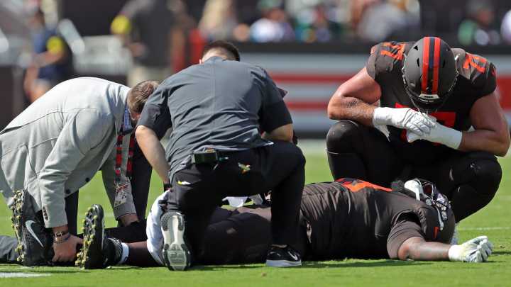 Browns LT Dawand Jones lost for the season due to a knee injury