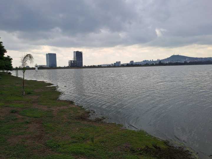 Parque Metropolitano asegura operación pese a cierres por exceso de agua