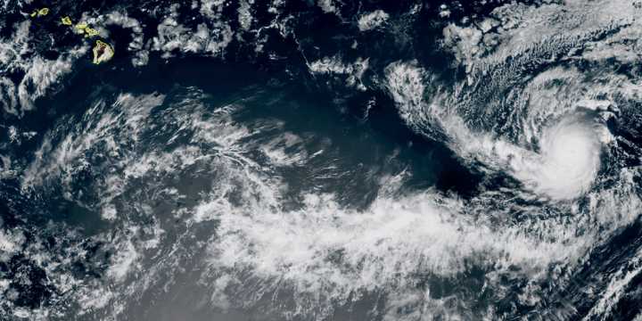 Hurricane Kiko heads in general direction of Hawaii but impacts so far expected to be minimal