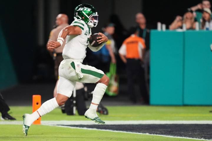 Darren Waller has 2 TDs, Dolphins beat Jets 27-21 but lose Tyreek Hill to serious leg injury