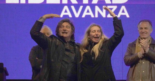 Tregua con el dólar en la previa electoral: el Tesoro vendió u$s 50 millones