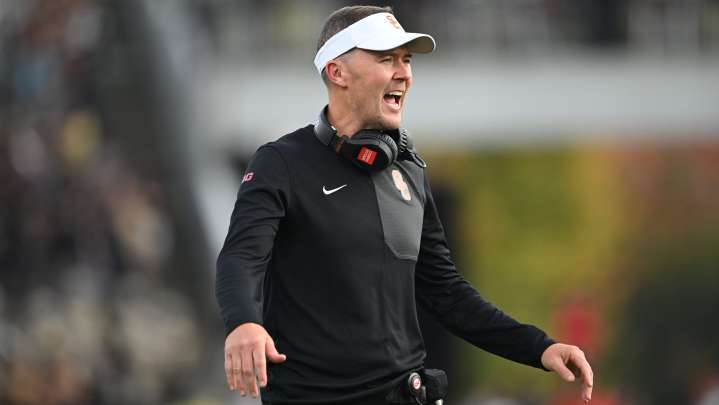 Michigan State at USC odds, picks and predictions