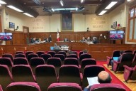 Se estrenan Ministros con retrasos, correcciones y promesas