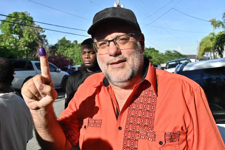 Líder opositor de Jamaica pide investigación independiente tras resultados de elecciones