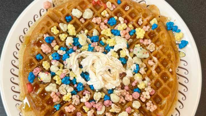 We tried Waffle House's limited-time 'birthday cake' waffle