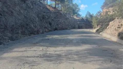 Reportan 2 cuerpos sin vida en carretera Parral