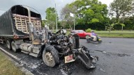 Hasta $ 50 millones por los responsables de quemar dos tractomulas y hurtar una motocicleta de un agente de tránsito durante disturbios en Univalle