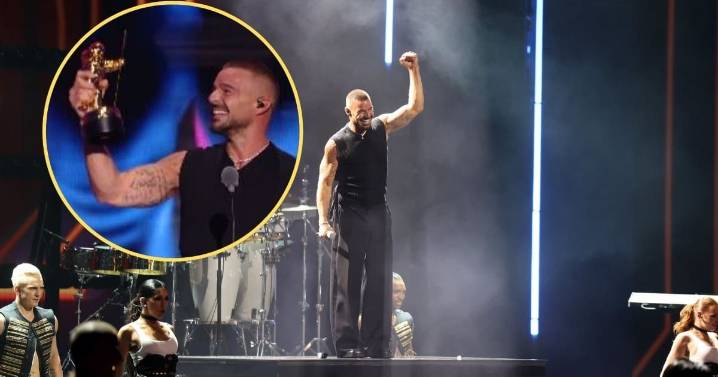 Ricky Martin recibe el primer reconocimiento Icono Latino en la historia de los VMAs y lo dedica a sus hijos