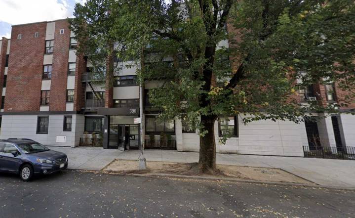 Brooklyn shooting: Man fatally shot in head, woman grazed in neck