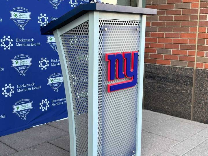 Koch family buying 10% stake in Giants: report