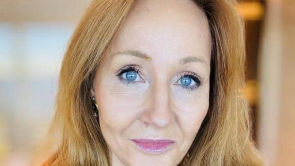 J.K. Rowling acusa a Emma Watson de ser ignorante sobre la transidentidad