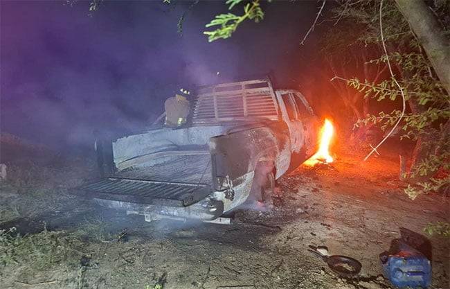 Se incendia camioneta en Acuña