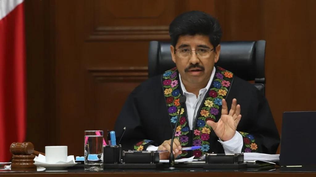 ¿Y la austeridad? 176 empleados al servicio de Hugo Aguilar
