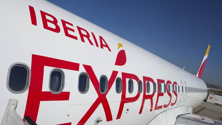 Iberia Express mueve ficha en Canarias tras el recorte de Ryanair y aumenta en 30.000 plazas su oferta para invierno