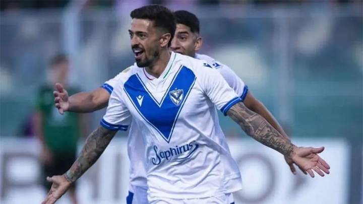 Vélez le ganó a San Martín y se acerca a la punta