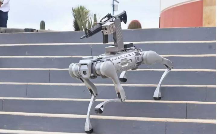 Zacatecas presenta nueva infraestructura de C5; valora adquirir un "perro robot" artillado